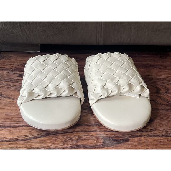 $1,195 NIB Bottega Cream Veneta Weave Cassette Leather Sandals Size 12(45) main image 8